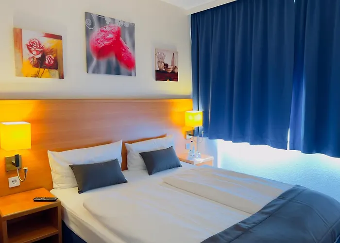 Elbbruecken Hotel Hamburg